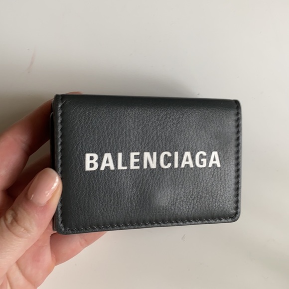Authentic Balenciaga wallet - Picture 2 of 7